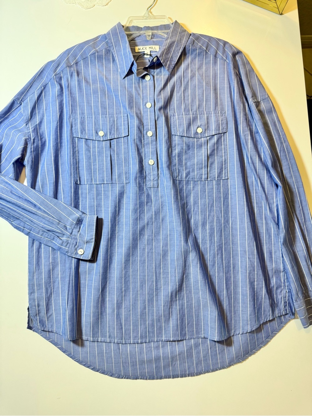 NWT Alex Mill Blue and White Striped Casual Popover Shirt Size Medium Loose Fit - Picture 3 of 13